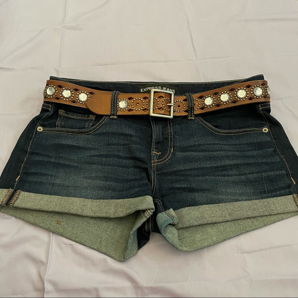 Hollister tan belt with rhinestones